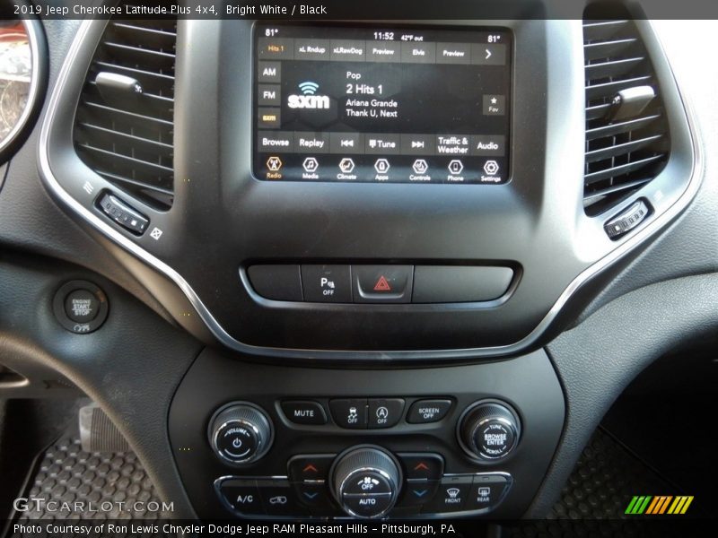Bright White / Black 2019 Jeep Cherokee Latitude Plus 4x4
