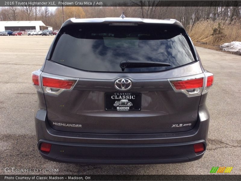 Predawn Gray Mica / Ash 2016 Toyota Highlander XLE