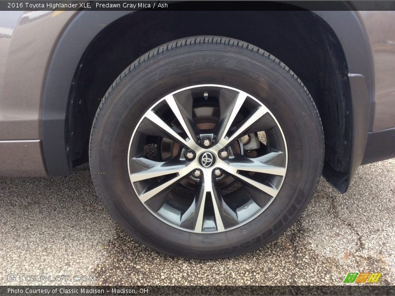 Predawn Gray Mica / Ash 2016 Toyota Highlander XLE