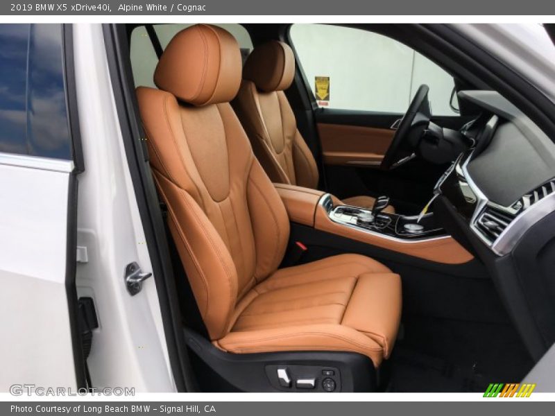 Alpine White / Cognac 2019 BMW X5 xDrive40i