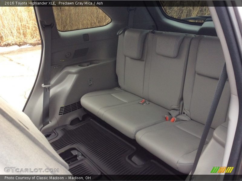 Predawn Gray Mica / Ash 2016 Toyota Highlander XLE