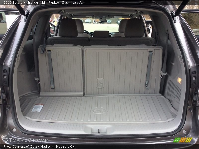 Predawn Gray Mica / Ash 2016 Toyota Highlander XLE