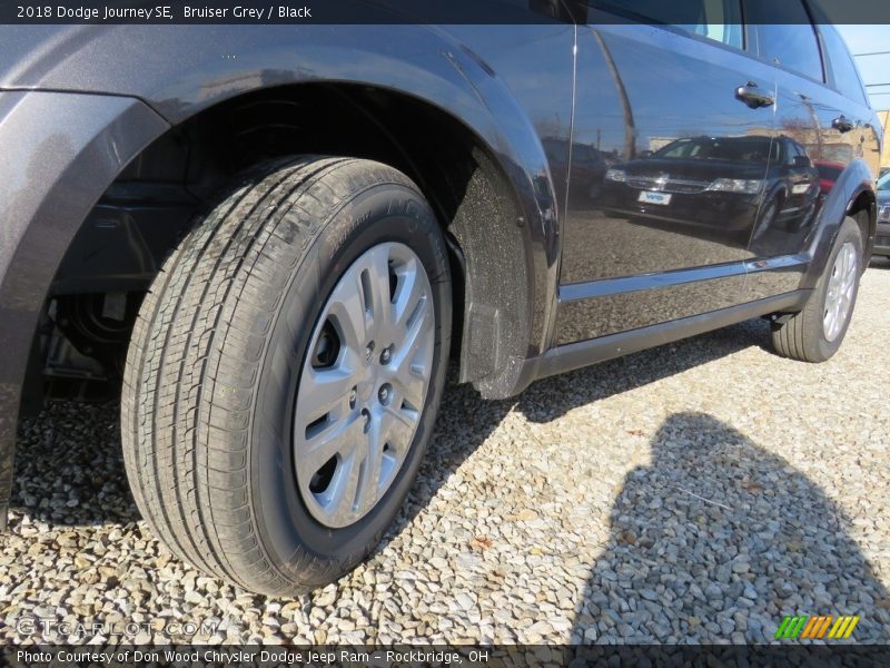 Bruiser Grey / Black 2018 Dodge Journey SE