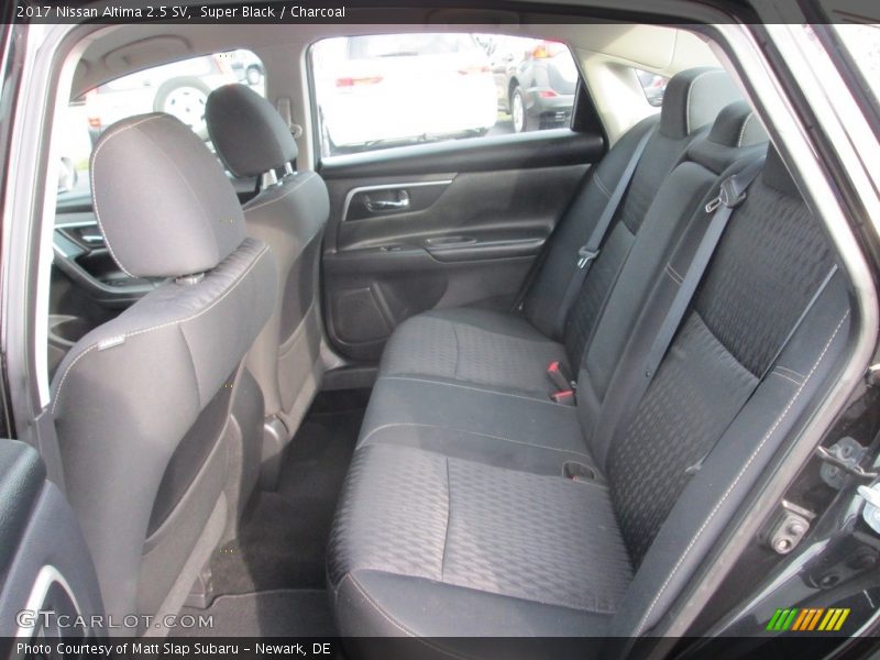 Super Black / Charcoal 2017 Nissan Altima 2.5 SV