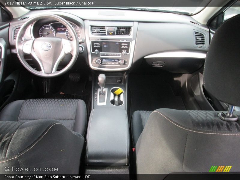 Super Black / Charcoal 2017 Nissan Altima 2.5 SV