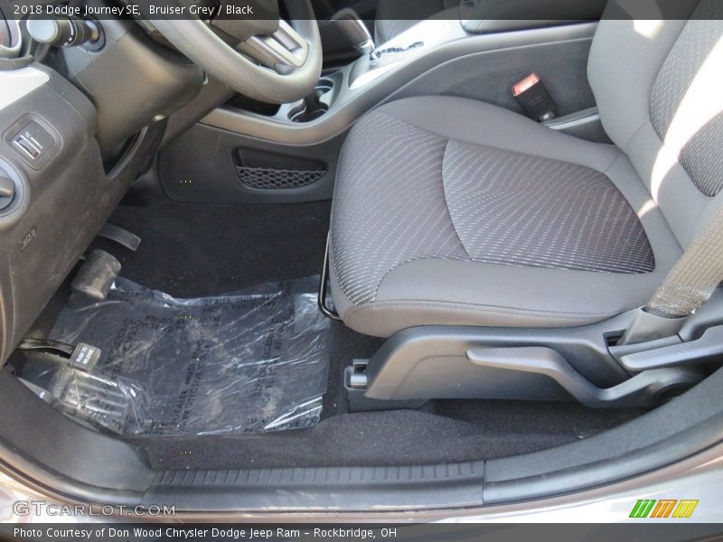 Bruiser Grey / Black 2018 Dodge Journey SE