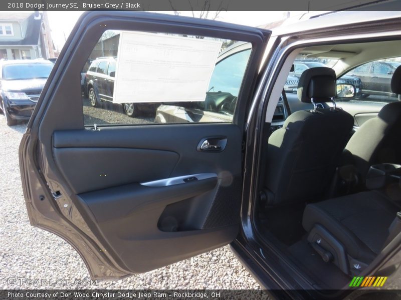 Bruiser Grey / Black 2018 Dodge Journey SE