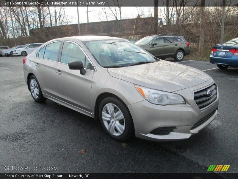 Tungsten Metallic / Warm Ivory 2016 Subaru Legacy 2.5i
