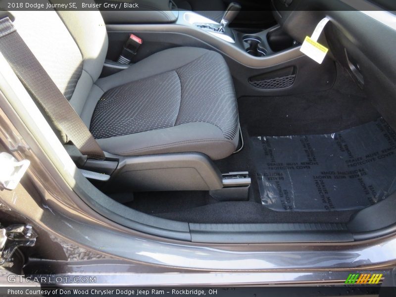 Bruiser Grey / Black 2018 Dodge Journey SE