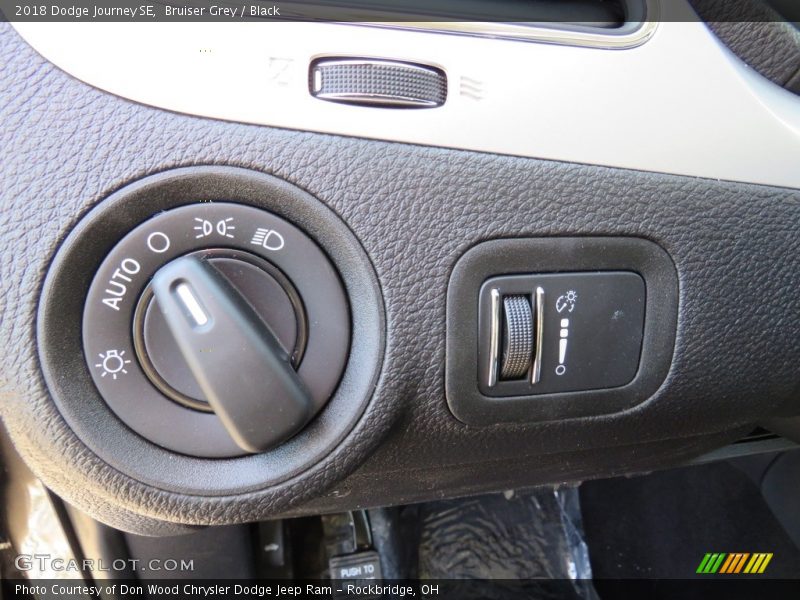 Bruiser Grey / Black 2018 Dodge Journey SE