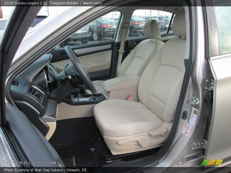 Tungsten Metallic / Warm Ivory 2016 Subaru Legacy 2.5i