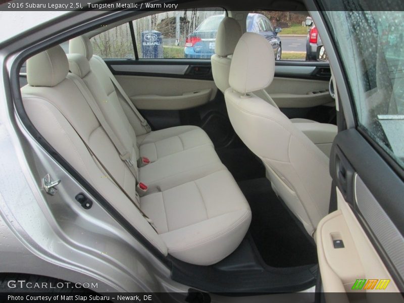 Tungsten Metallic / Warm Ivory 2016 Subaru Legacy 2.5i