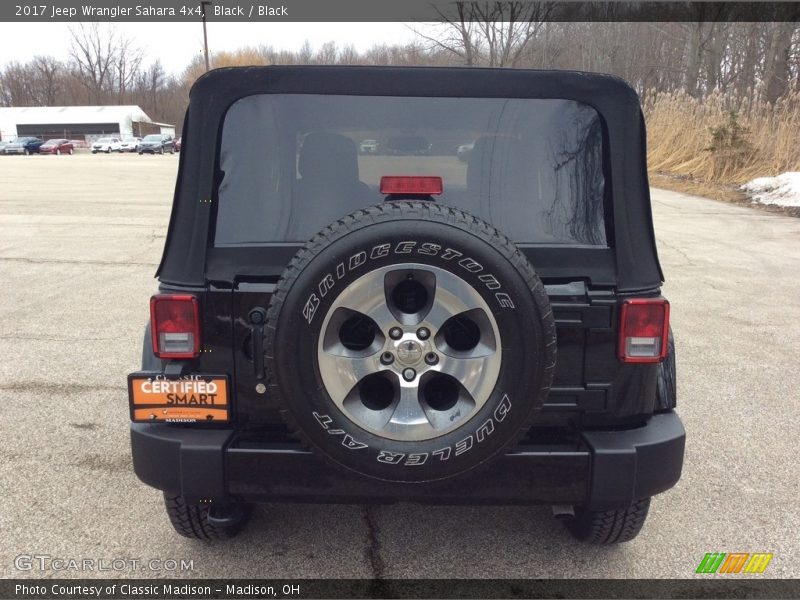Black / Black 2017 Jeep Wrangler Sahara 4x4