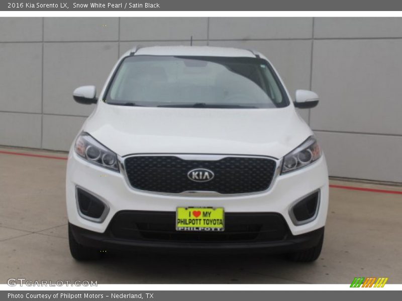 Snow White Pearl / Satin Black 2016 Kia Sorento LX