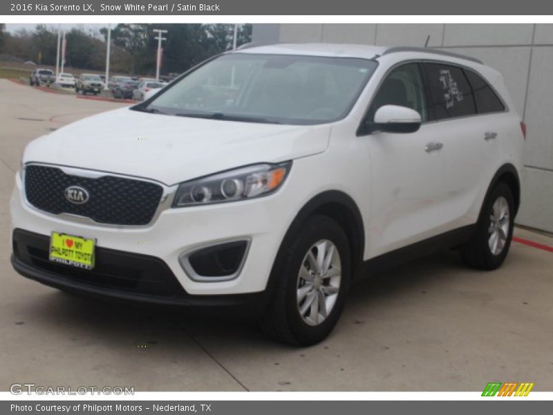 Snow White Pearl / Satin Black 2016 Kia Sorento LX