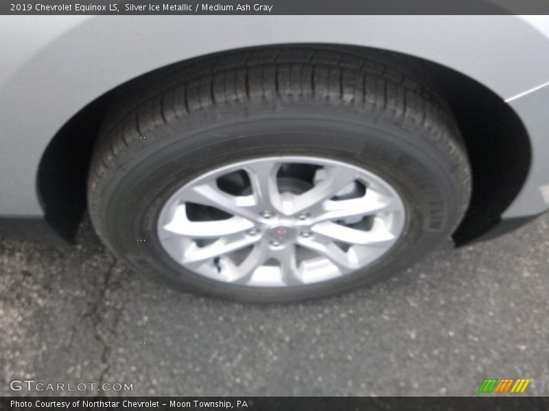 Silver Ice Metallic / Medium Ash Gray 2019 Chevrolet Equinox LS