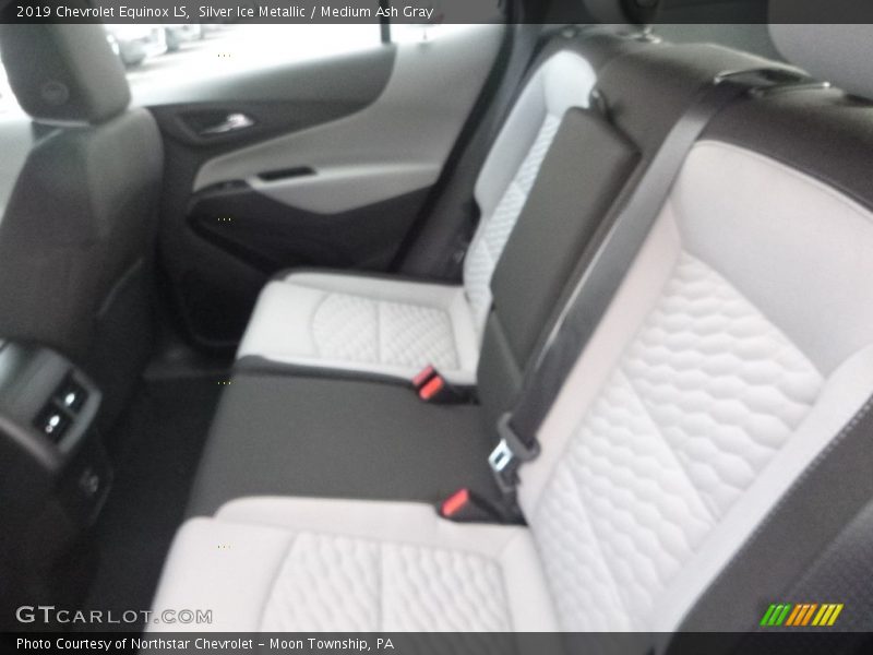 Silver Ice Metallic / Medium Ash Gray 2019 Chevrolet Equinox LS