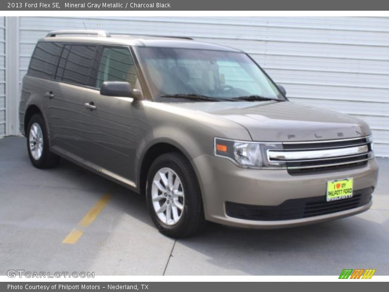 Mineral Gray Metallic / Charcoal Black 2013 Ford Flex SE