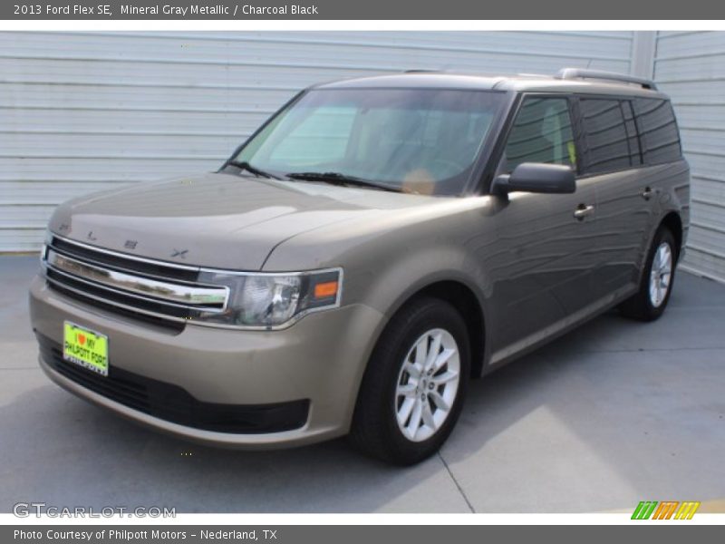 Mineral Gray Metallic / Charcoal Black 2013 Ford Flex SE