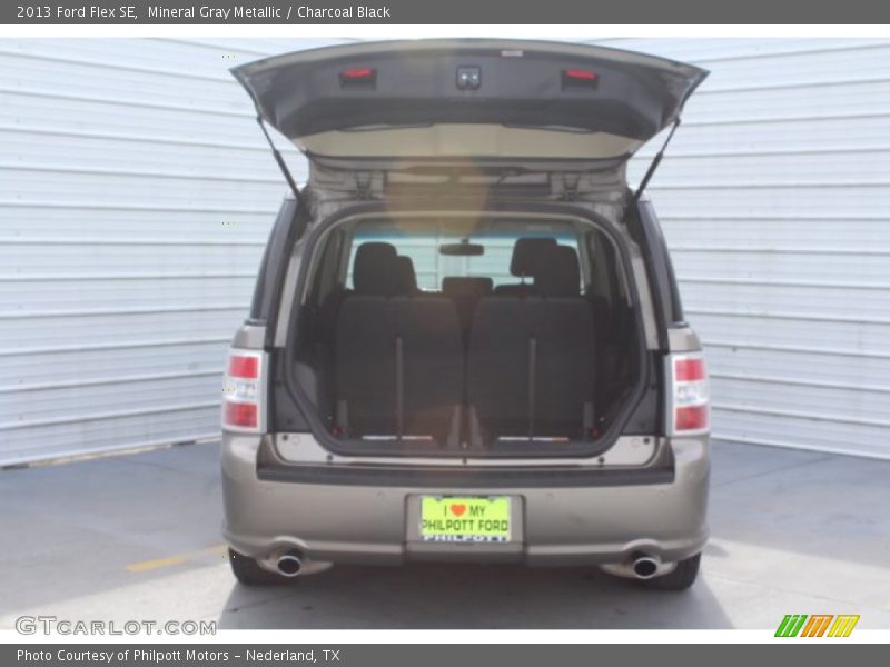 Mineral Gray Metallic / Charcoal Black 2013 Ford Flex SE