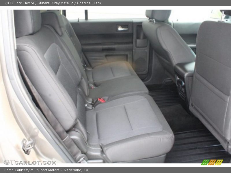 Mineral Gray Metallic / Charcoal Black 2013 Ford Flex SE
