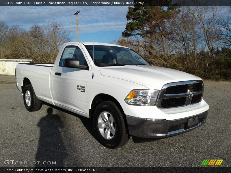 Bright White / Black/Diesel Gray 2019 Ram 1500 Classic Tradesman Regular Cab