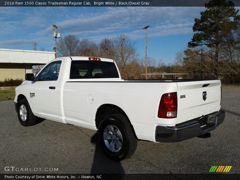 Bright White / Black/Diesel Gray 2019 Ram 1500 Classic Tradesman Regular Cab