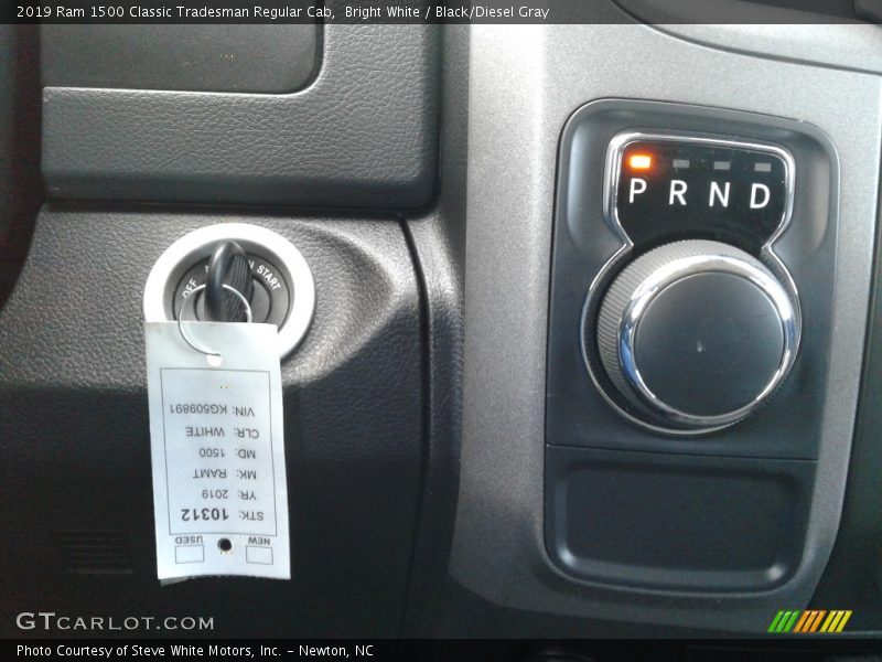 Bright White / Black/Diesel Gray 2019 Ram 1500 Classic Tradesman Regular Cab