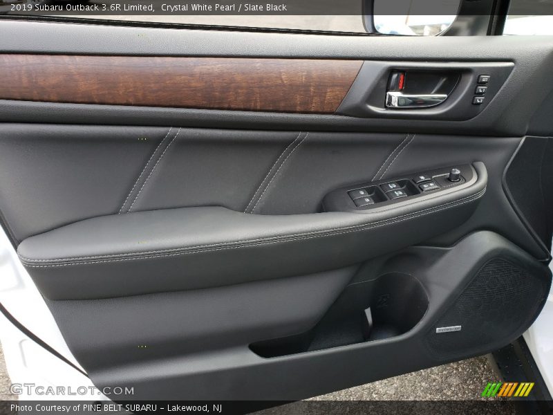 Crystal White Pearl / Slate Black 2019 Subaru Outback 3.6R Limited