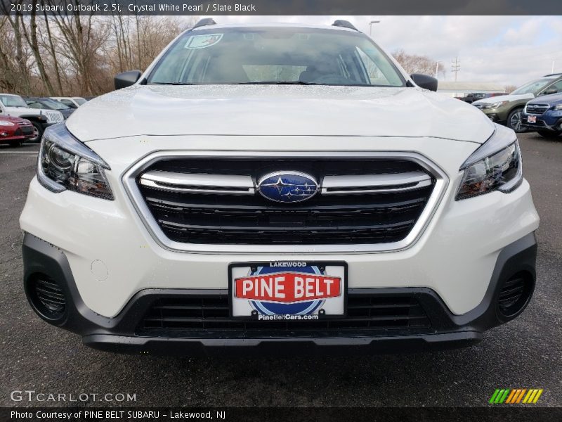 Crystal White Pearl / Slate Black 2019 Subaru Outback 2.5i