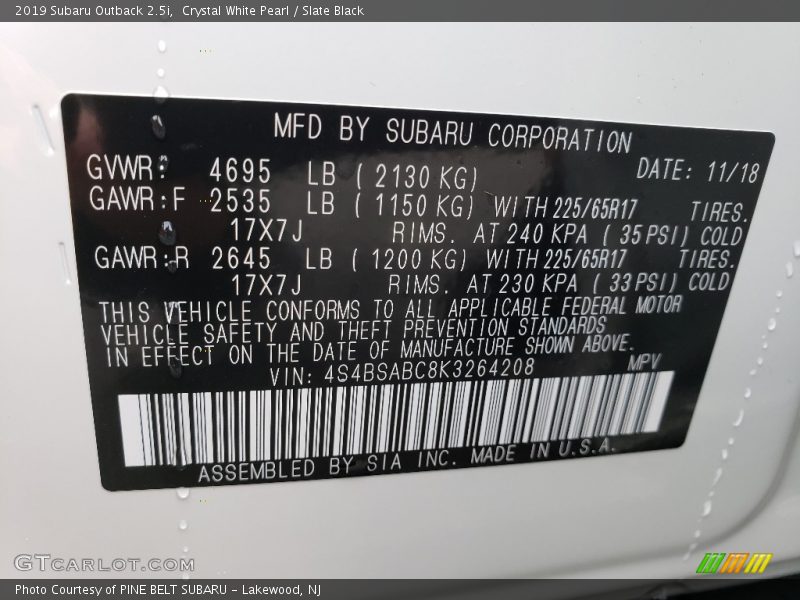 Crystal White Pearl / Slate Black 2019 Subaru Outback 2.5i