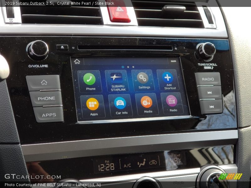 Crystal White Pearl / Slate Black 2019 Subaru Outback 2.5i