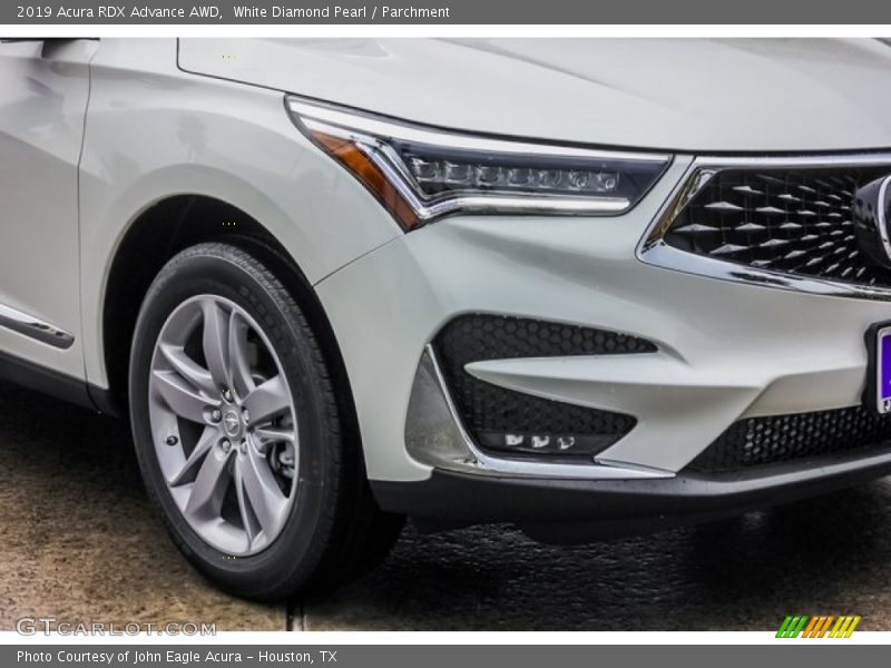 White Diamond Pearl / Parchment 2019 Acura RDX Advance AWD