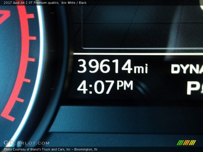 Ibis White / Black 2017 Audi A4 2.0T Premium quattro