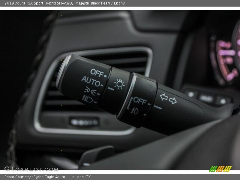 Controls of 2019 RLX Sport Hybrid SH-AWD