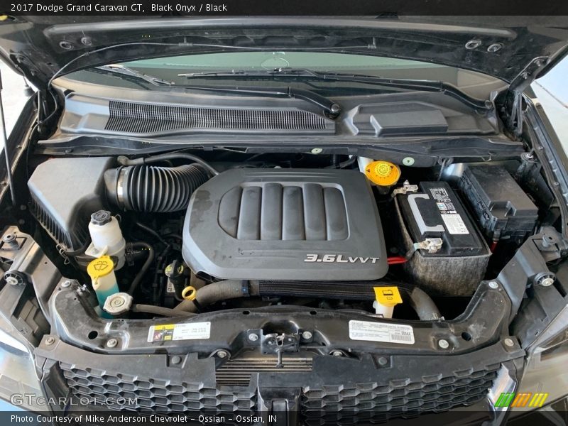 Black Onyx / Black 2017 Dodge Grand Caravan GT