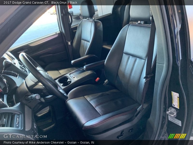 Black Onyx / Black 2017 Dodge Grand Caravan GT