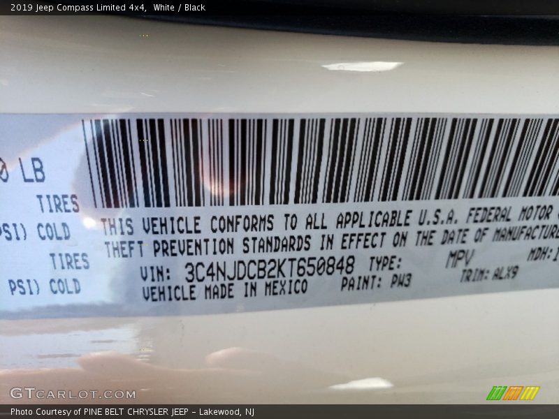 White / Black 2019 Jeep Compass Limited 4x4