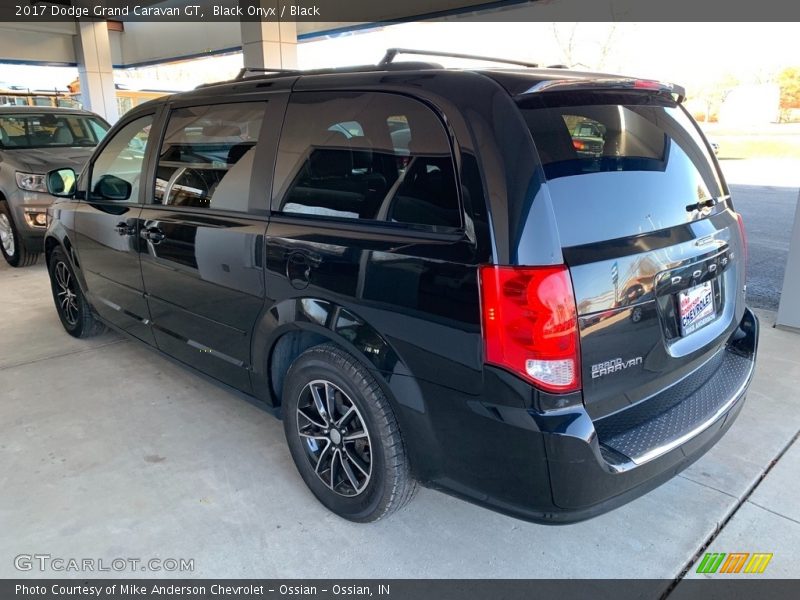 Black Onyx / Black 2017 Dodge Grand Caravan GT