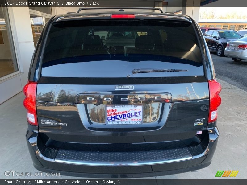 Black Onyx / Black 2017 Dodge Grand Caravan GT