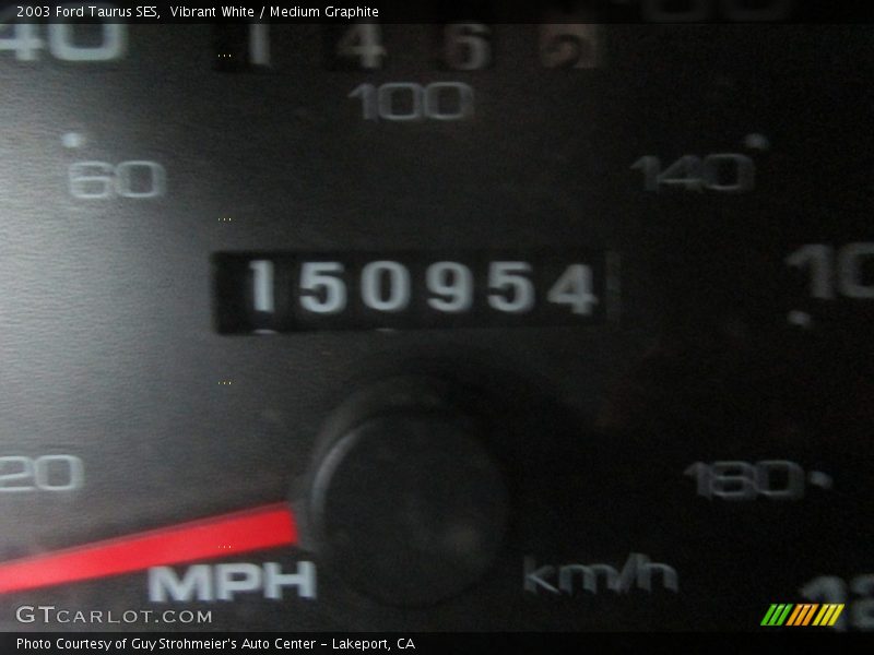 Vibrant White / Medium Graphite 2003 Ford Taurus SES