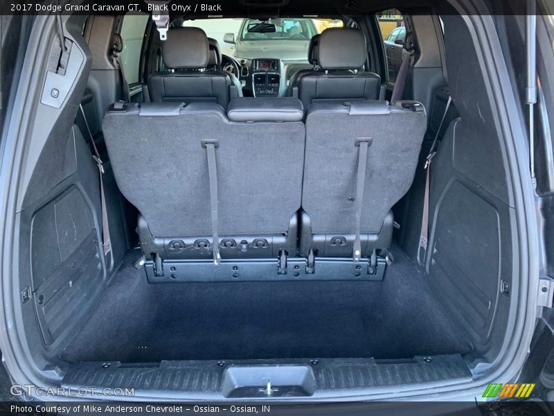Black Onyx / Black 2017 Dodge Grand Caravan GT