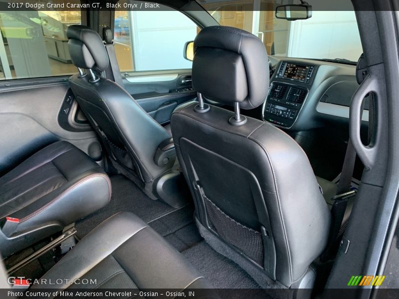 Black Onyx / Black 2017 Dodge Grand Caravan GT