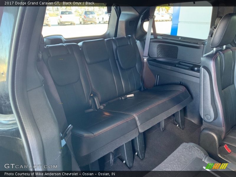 Black Onyx / Black 2017 Dodge Grand Caravan GT