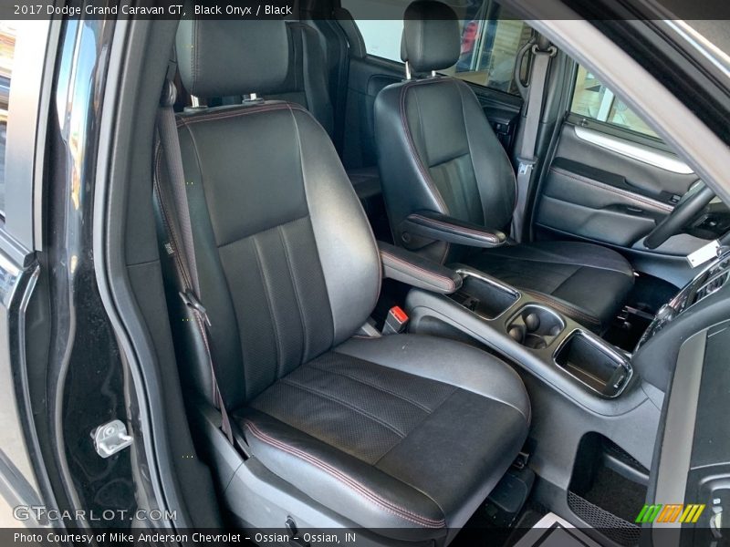 Black Onyx / Black 2017 Dodge Grand Caravan GT