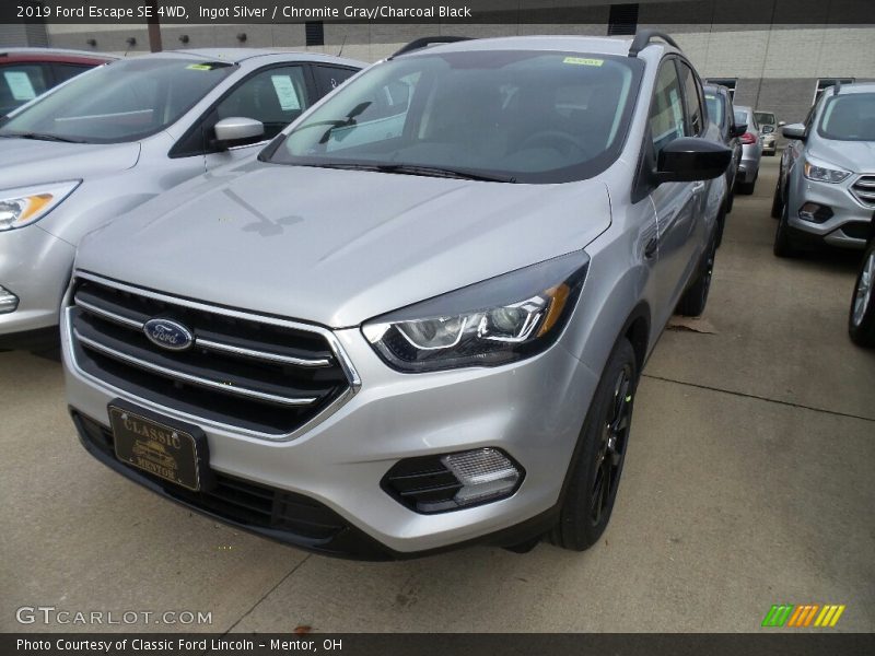 Ingot Silver / Chromite Gray/Charcoal Black 2019 Ford Escape SE 4WD