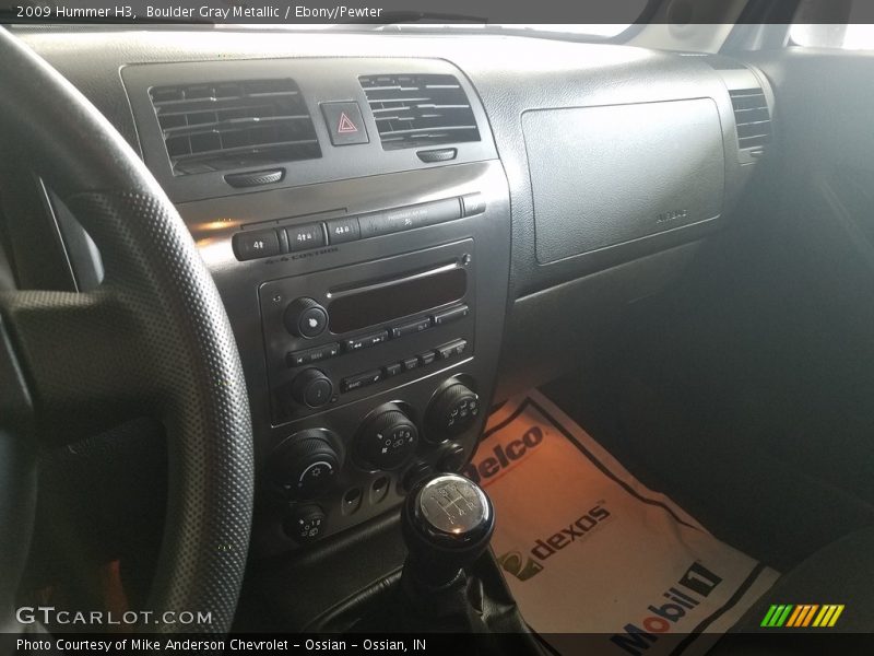Boulder Gray Metallic / Ebony/Pewter 2009 Hummer H3