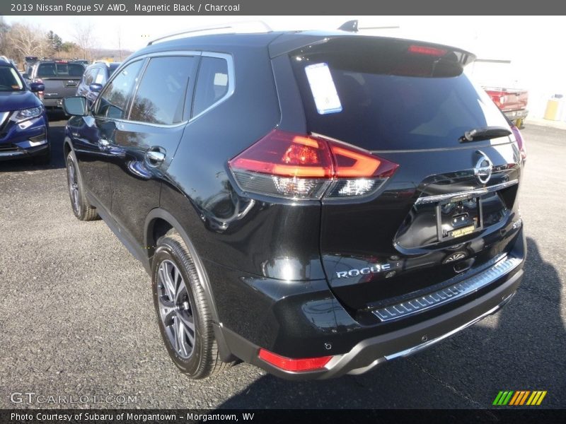 Magnetic Black / Charcoal 2019 Nissan Rogue SV AWD