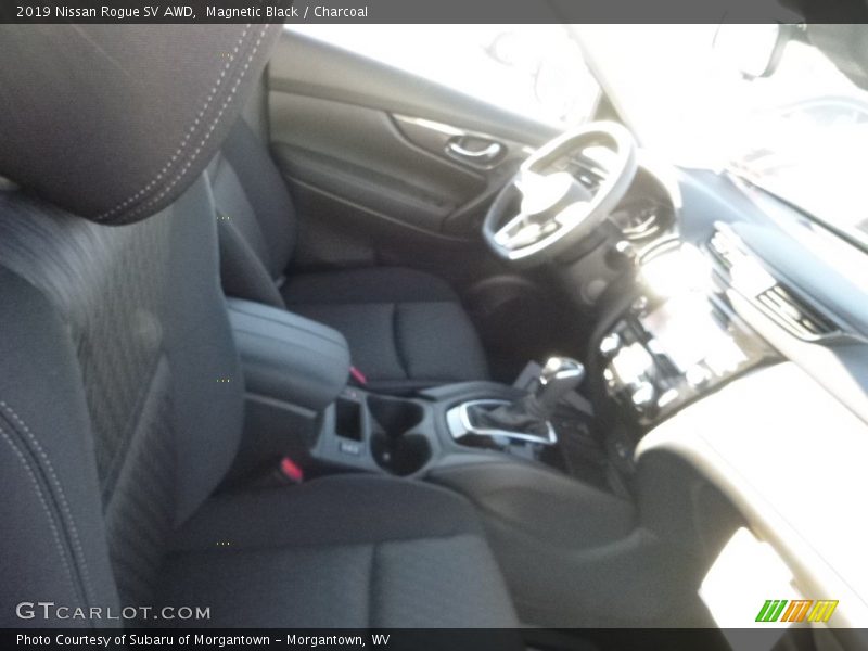 Magnetic Black / Charcoal 2019 Nissan Rogue SV AWD