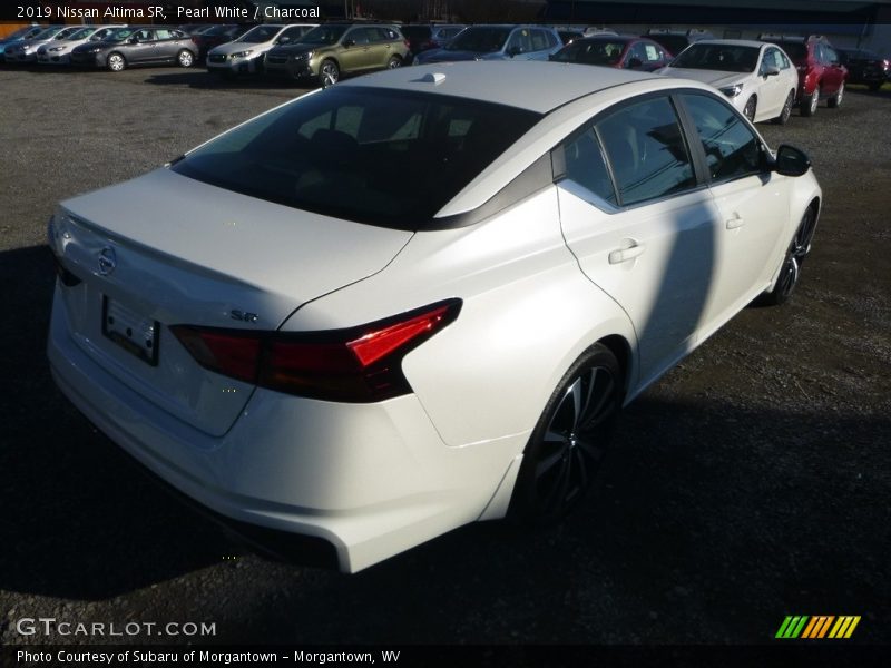 Pearl White / Charcoal 2019 Nissan Altima SR